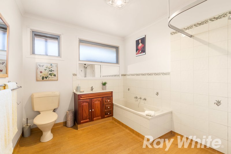 Photo - 4 Cavill Court, Vermont South VIC 3133 - Image 7