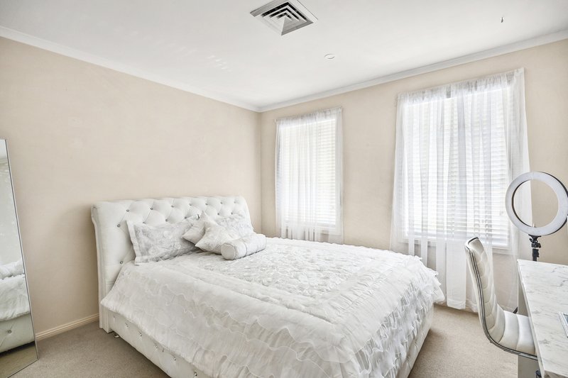 Photo - 4 Cayden Avenue, Kellyville NSW 2155 - Image 9