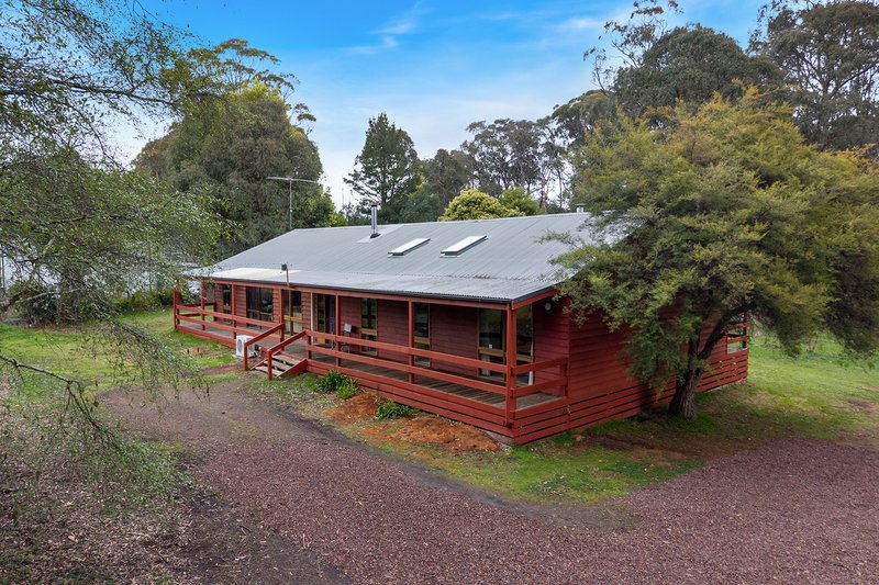 Photo - 4 Cedar Court, Kinglake West VIC 3757 - Image 2