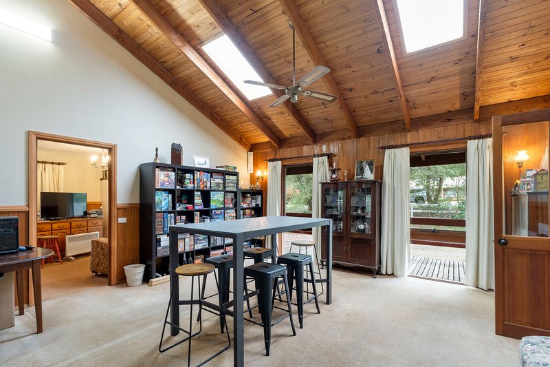 Photo - 4 Cedar Court, Kinglake West VIC 3757 - Image 4