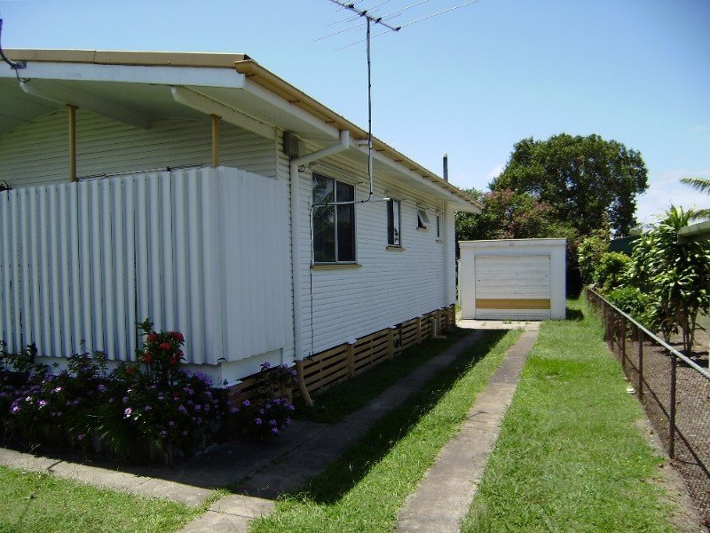 Photo - 4 Centaur St , Redcliffe QLD 4020 - Image 11