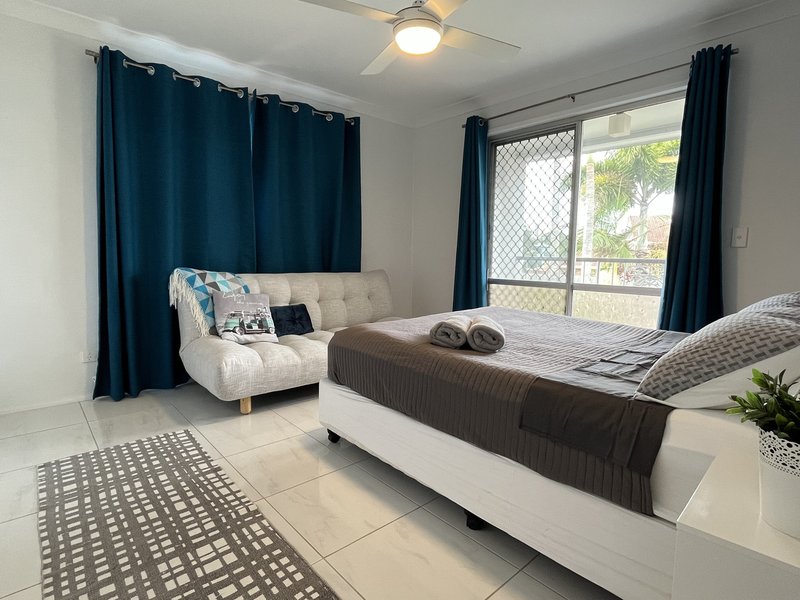 Photo - 4 Centaur Street, Caloundra QLD 4551 - Image 8