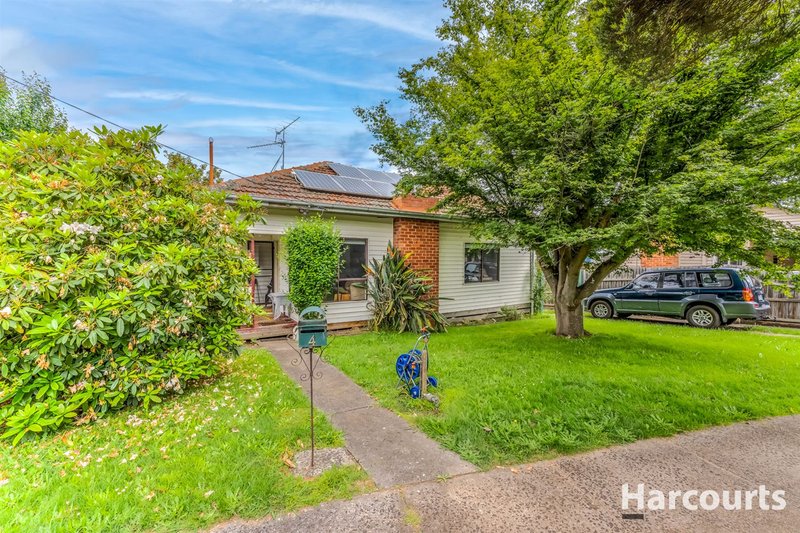 4 Centre Avenue, Warragul VIC 3820