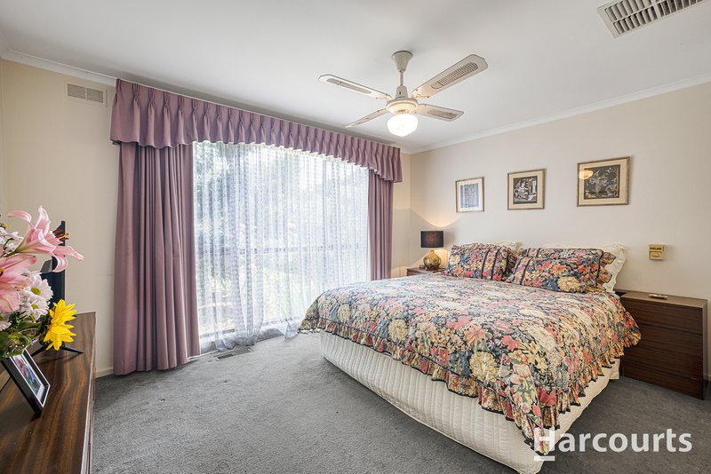 Photo - 4 Champion Crescent, Glen Waverley VIC 3150 - Image 8