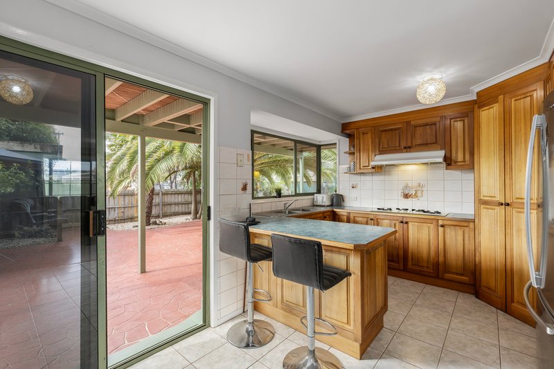 Photo - 4 Charles Court, St Leonards VIC 3223 - Image 3