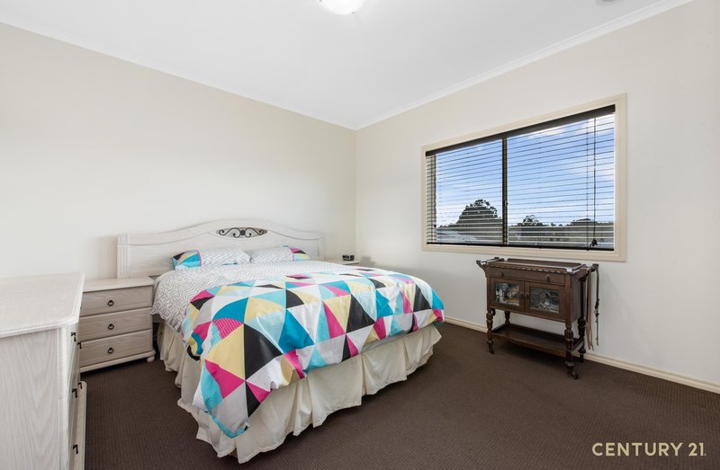 Photo - 4 Charles Sturt Place, Pakenham VIC 3810 - Image 10