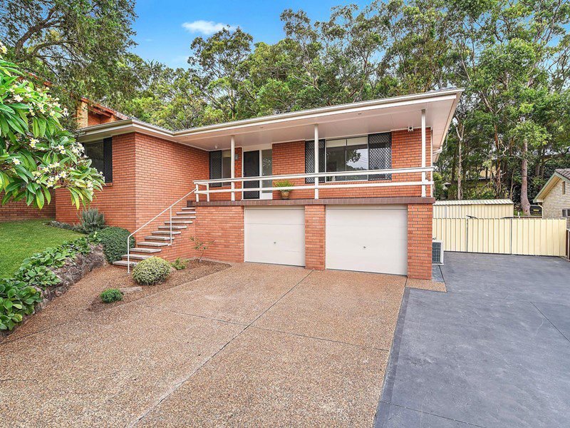 4 Chartley Street, Warners Bay NSW 2282