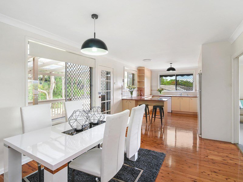 Photo - 4 Chartley Street, Warners Bay NSW 2282 - Image 2