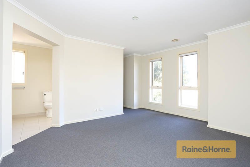 Photo - 4 Cherry Close, Melton West VIC 3337 - Image 2