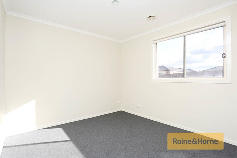 Photo - 4 Cherry Close, Melton West VIC 3337 - Image 8