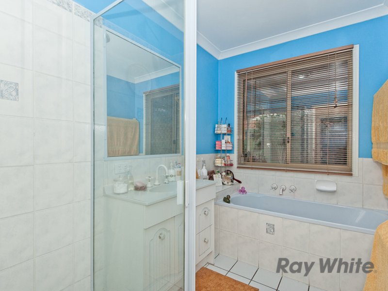 Photo - 4 Chevrotain Place, Chermside West QLD 4032 - Image 8