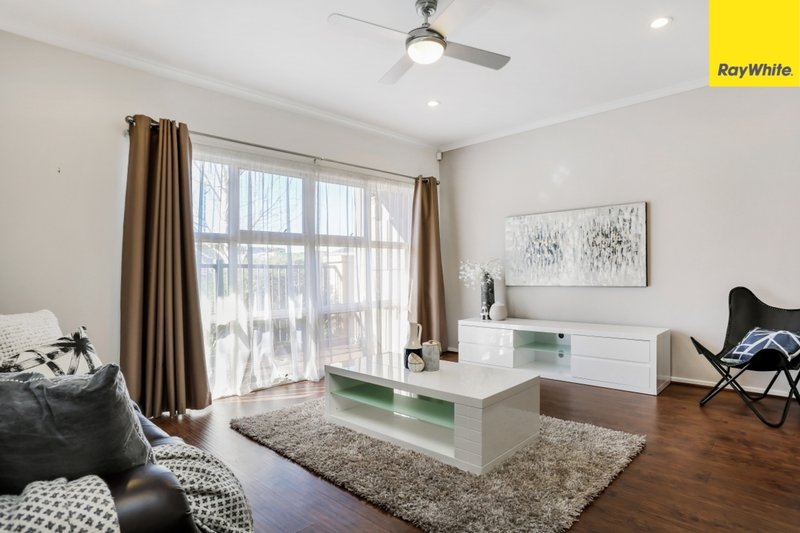 Photo - 4 Chianti Lane, Mawson Lakes SA 5095 - Image 4