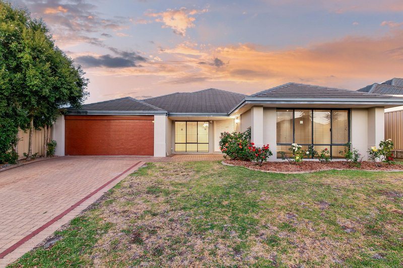 4 Chicladoo Close, Canning Vale WA 6155