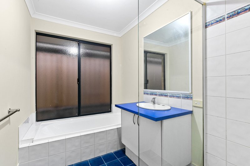 Photo - 4 Chicladoo Close, Canning Vale WA 6155 - Image 16