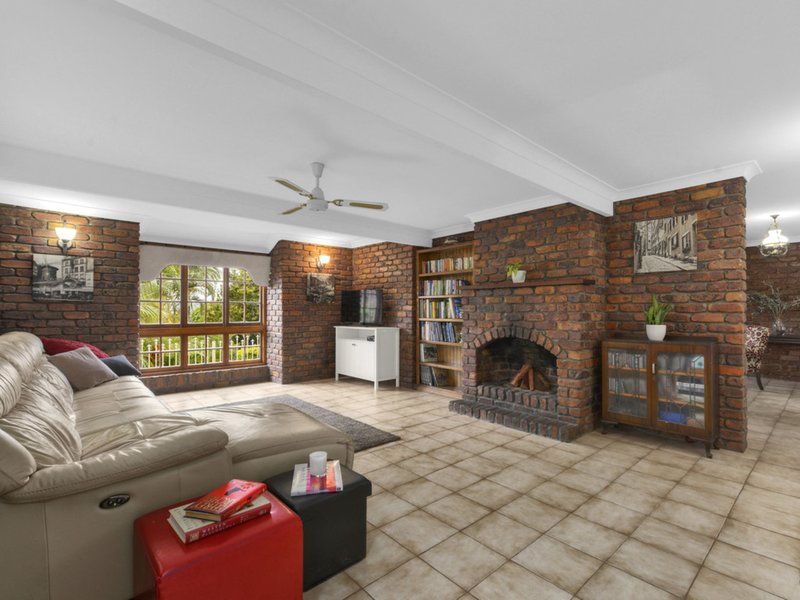 Photo - 4 Chico Place, Mcdowall QLD 4053 - Image 8