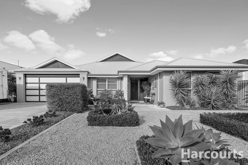 4 Chieftain Pass, Madora Bay WA 6210