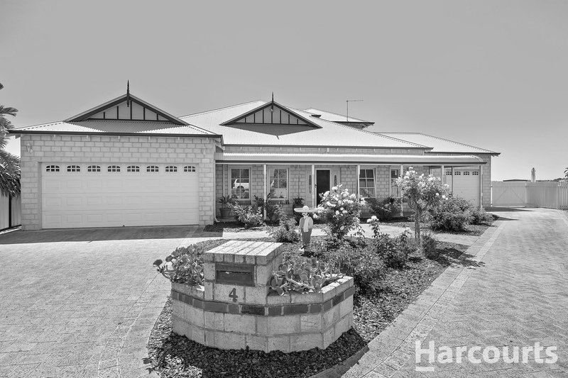 4 Chilena Place, Madora Bay WA 6210