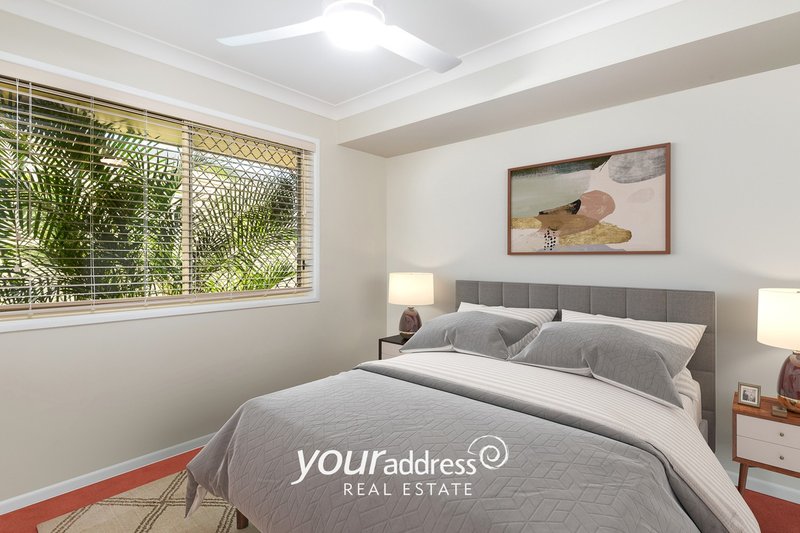 Photo - 4 Cinear Court, Regents Park QLD 4118 - Image 10