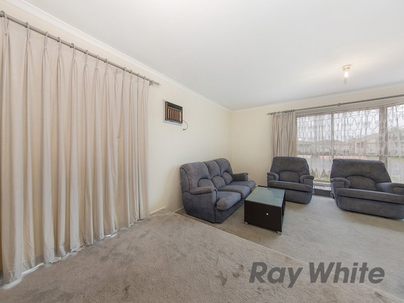 Photo - 4 Cintra Court, Seabrook VIC 3028 - Image 3