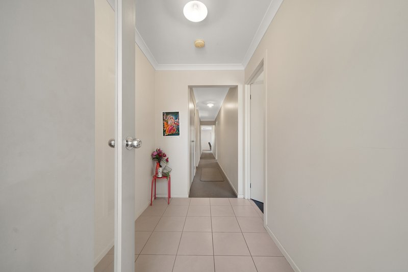 Photo - 4 Circuit Drive, Truganina VIC 3029 - Image 4