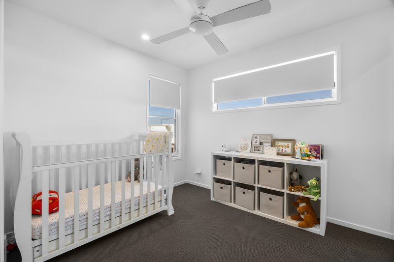 Photo - 4 Clarence Way, Nirimba QLD 4551 - Image 11