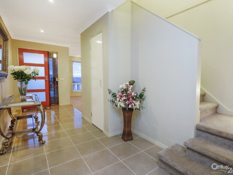 Photo - 4 Clarendon Street, Pakenham VIC 3810 - Image 3