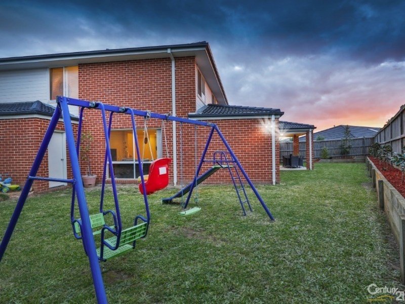 Photo - 4 Clarendon Street, Pakenham VIC 3810 - Image 19