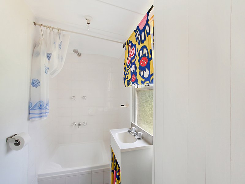 Photo - 4 Clarke St , Catherine Hill Bay NSW 2281 - Image 7