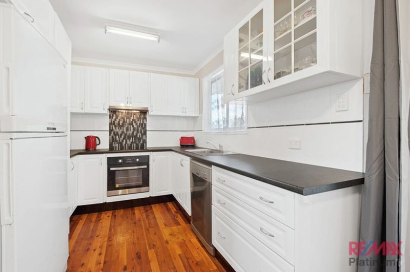 Photo - 4 Clayton Court, Bray Park QLD 4500 - Image 3