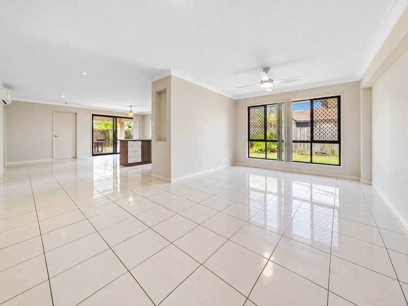 Photo - 4 Clearview Court, Eagleby QLD 4207 - Image 2