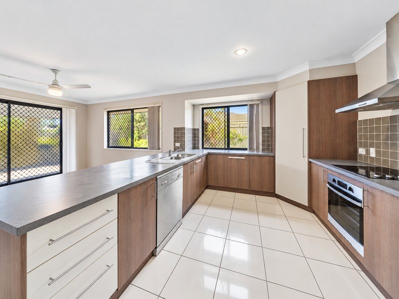 Photo - 4 Clearview Court, Eagleby QLD 4207 - Image 5