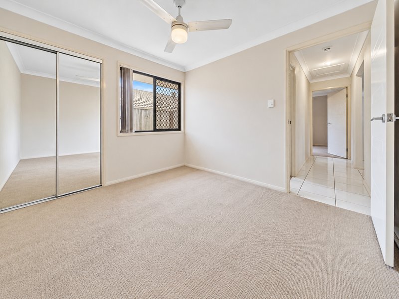 Photo - 4 Clearview Court, Eagleby QLD 4207 - Image 9