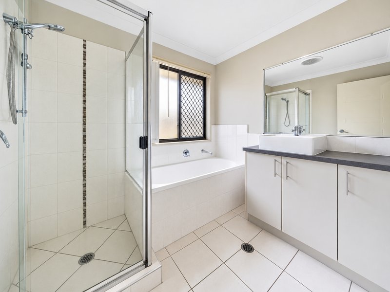 Photo - 4 Clearview Court, Eagleby QLD 4207 - Image 10
