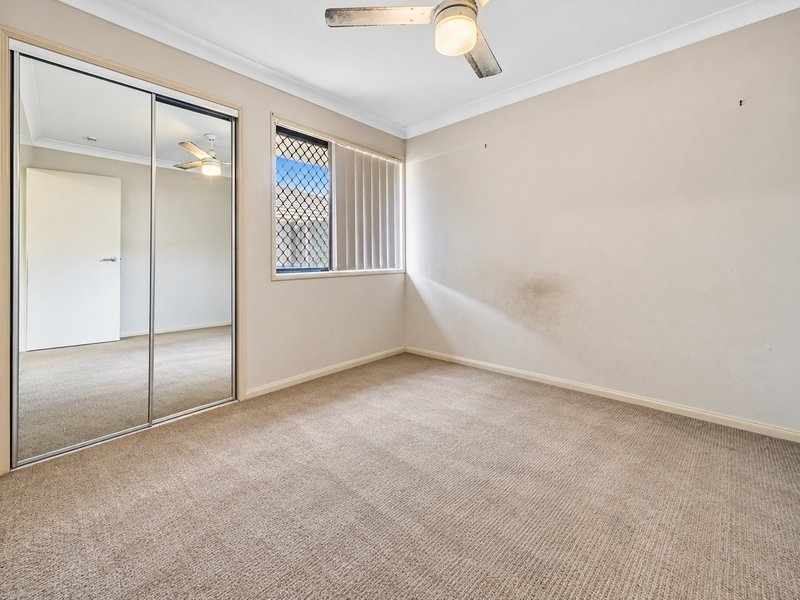 Photo - 4 Clearview Court, Eagleby QLD 4207 - Image 11