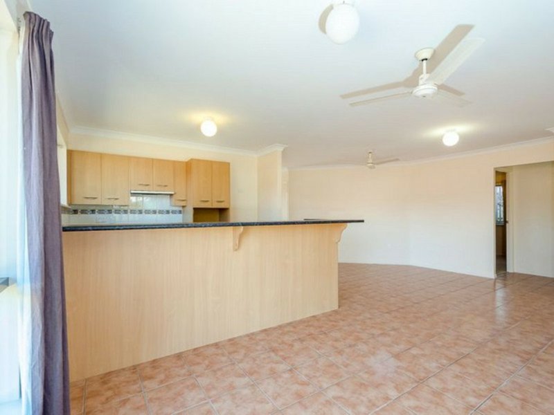 Photo - 4 Clearview Court, Tannum Sands QLD 4680 - Image 10