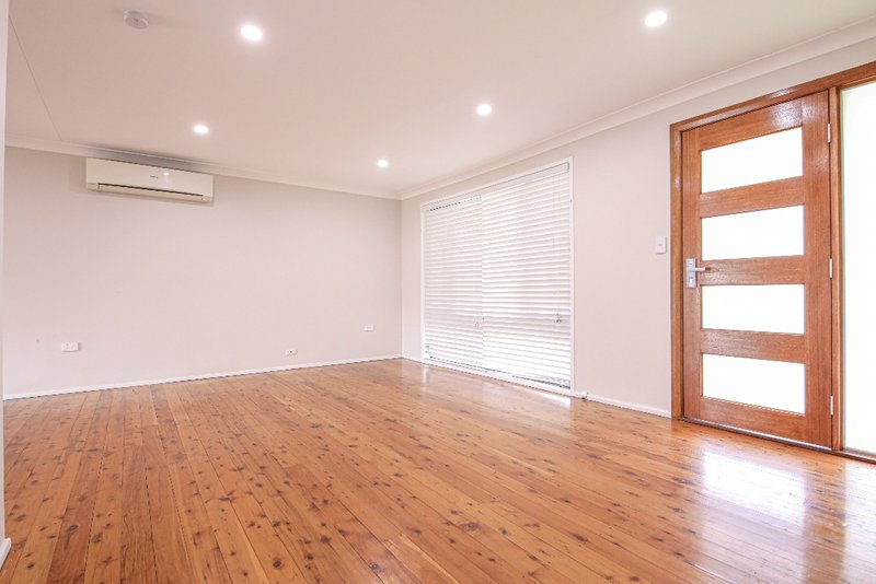 Photo - 4 Cleeve Place, Cambridge Gardens NSW 2747 - Image 3