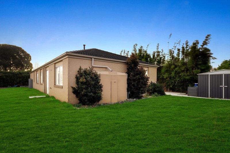 Photo - 4 Cleopatra Drive, Cranbourne VIC 3977 - Image 18