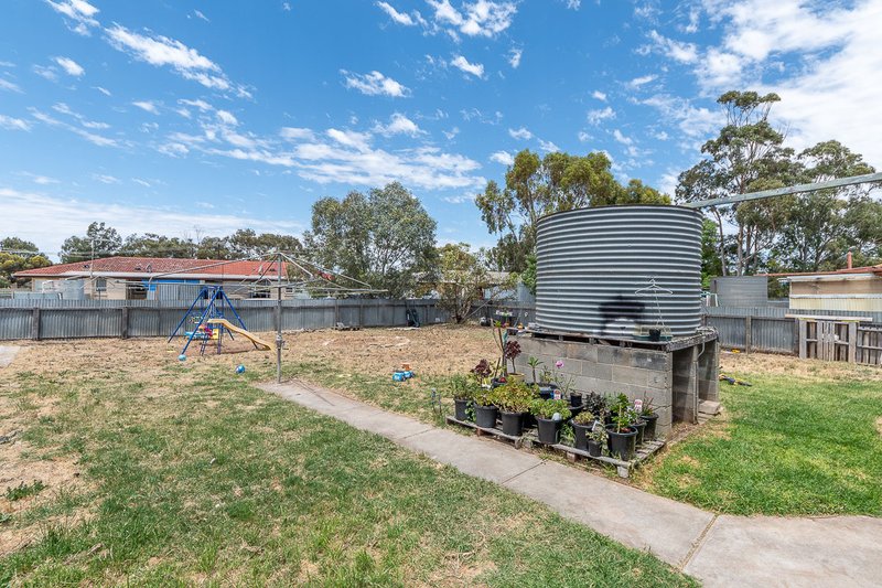 Photo - 4 Clifford Street, Murray Bridge SA 5253 - Image 9