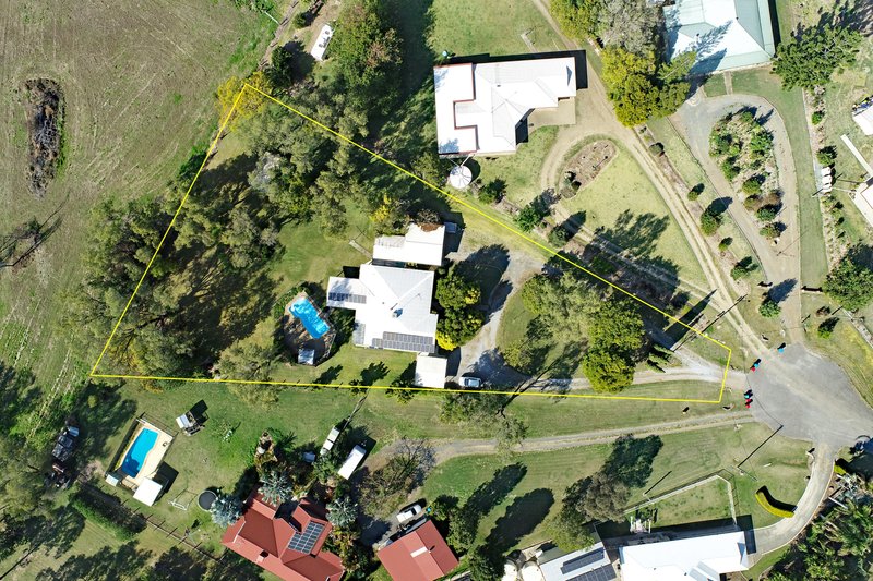 Photo - 4 Clissold Court, Biloela QLD 4715 - Image 25