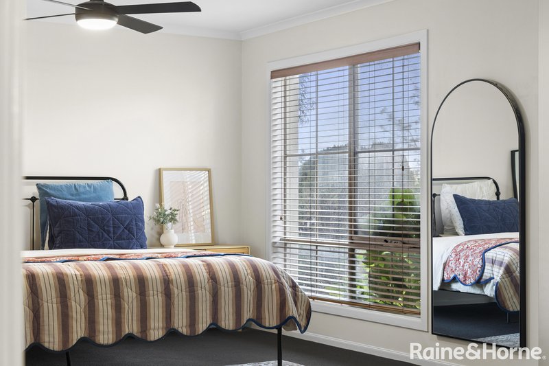 Photo - 4 Clover Court, Romsey VIC 3434 - Image 10