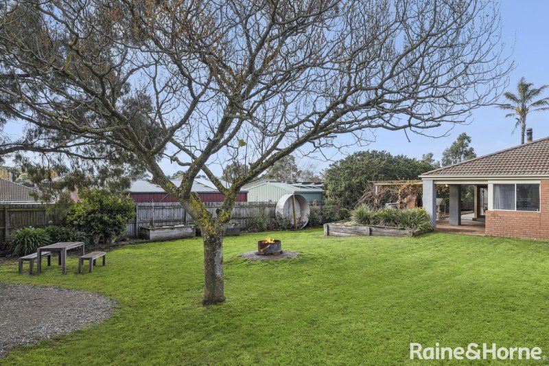 Photo - 4 Clover Court, Romsey VIC 3434 - Image 20