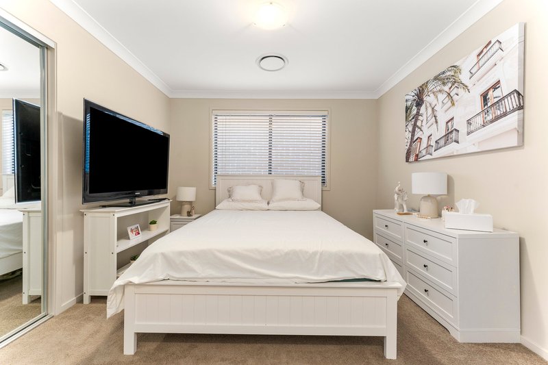 Photo - 4 Clover Lane, Woongarrah NSW 2259 - Image 7