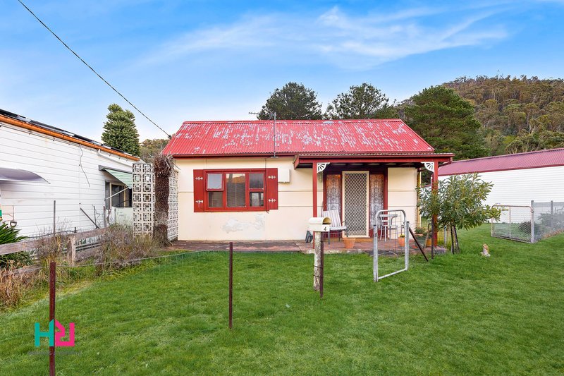 Photo - 4 Coalbrook Street, Lithgow NSW 2790 - Image 1