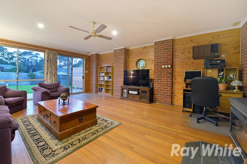 Photo - 4 Cobain Square, Wantirna VIC 3152 - Image 4