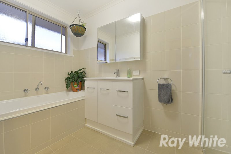 Photo - 4 Cobain Square, Wantirna VIC 3152 - Image 9