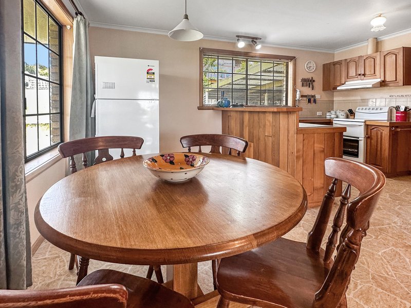 Photo - 4 Cobrooga Drive, St Helens TAS 7216 - Image 5