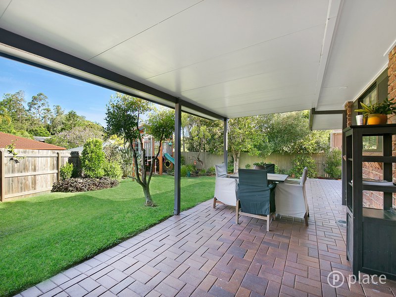 Photo - 4 Codford Place, Chapel Hill QLD 4069 - Image 7