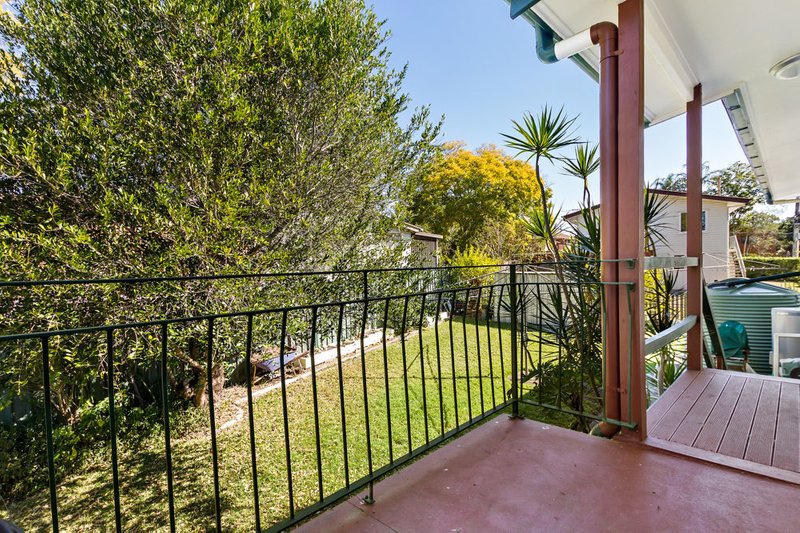 Photo - 4 Coles Street, Arana Hills QLD 4054 - Image 2