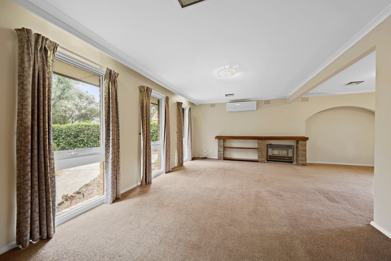 Photo - 4 Colin Court, Dingley Village VIC 3172 - Image 2