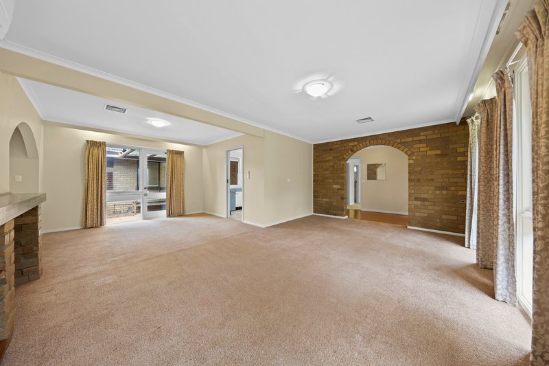 Photo - 4 Colin Court, Dingley Village VIC 3172 - Image 3